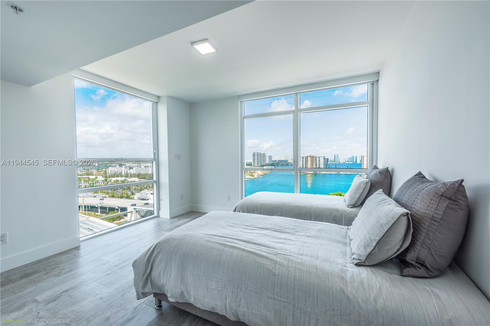 image 400 Sunny Isles15