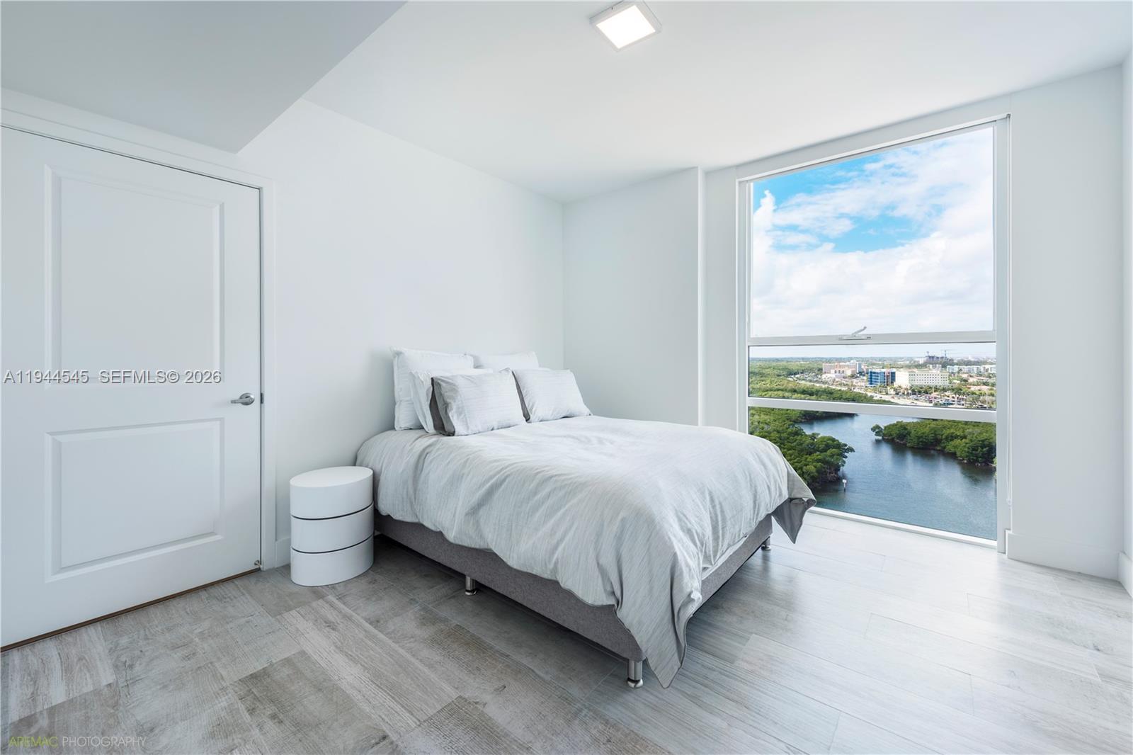 image 400 Sunny Isles19