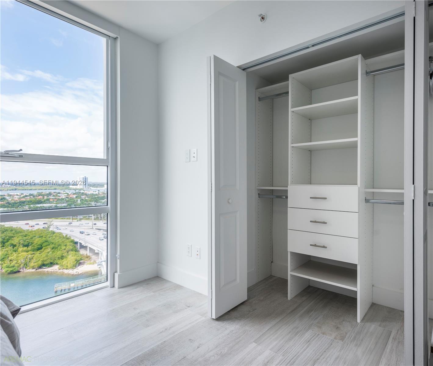 image 400 Sunny Isles21