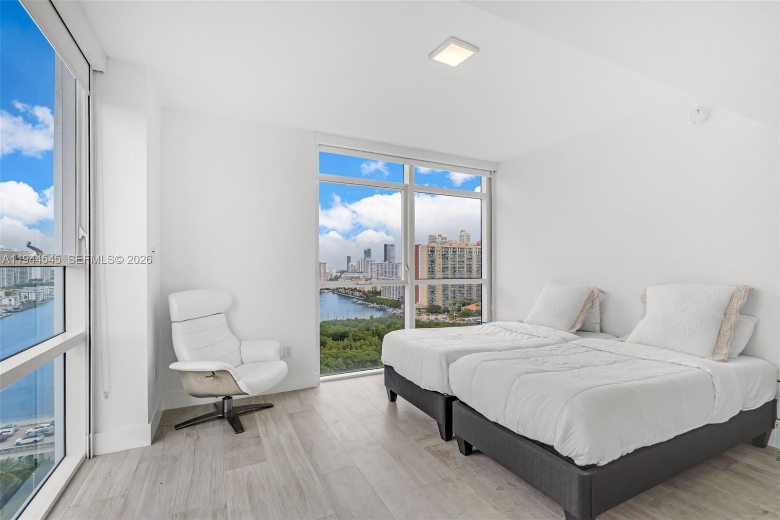 image 400 Sunny Isles22