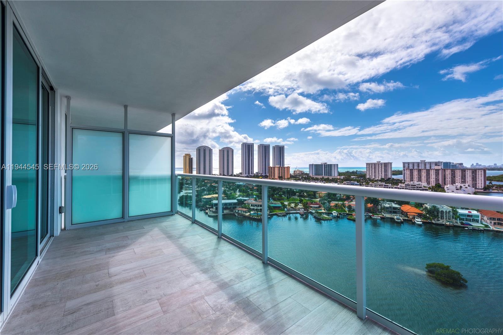 image 400 Sunny Isles3