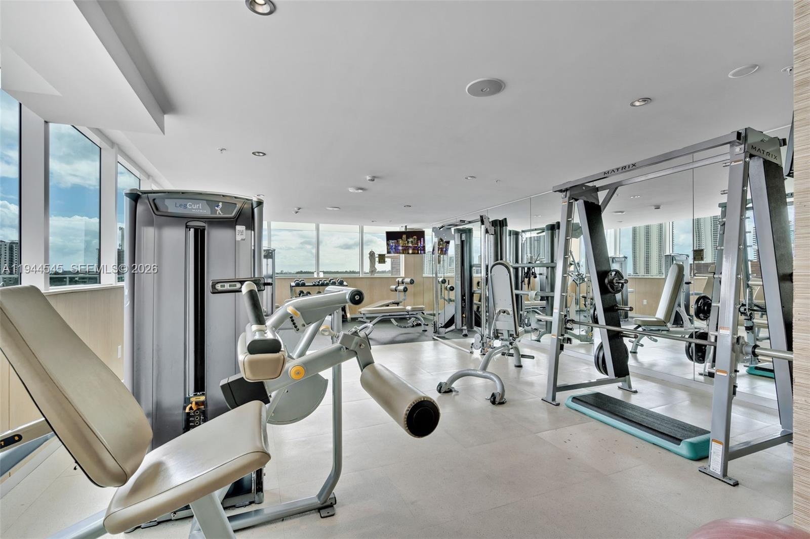 image 400 Sunny Isles39