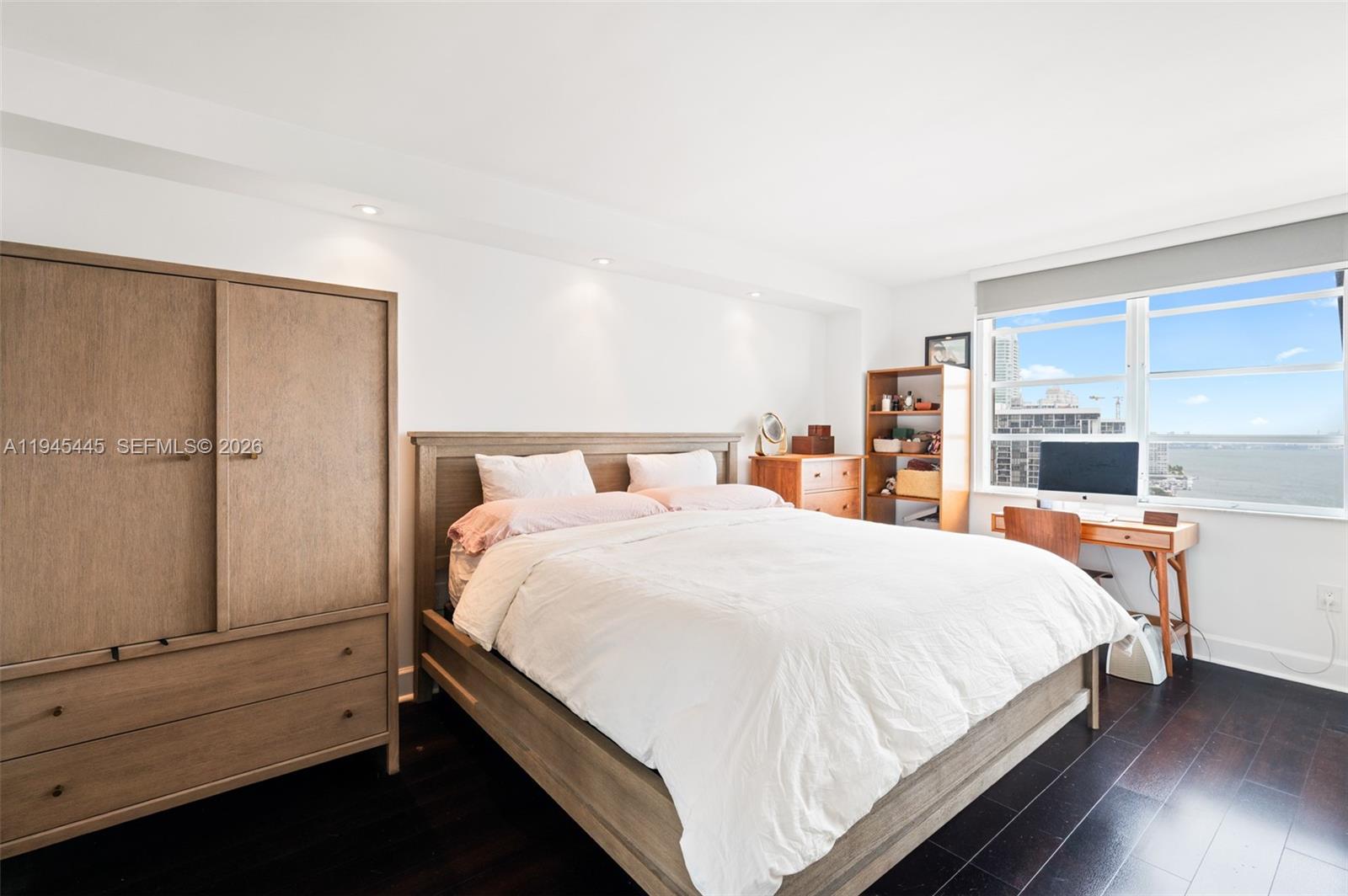 2333 Brickell Ave #1909 Miami, FL 33129