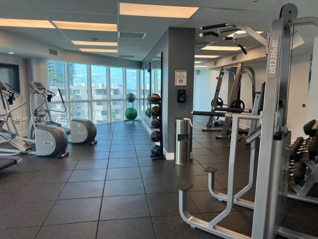 image Platinum Condominium10