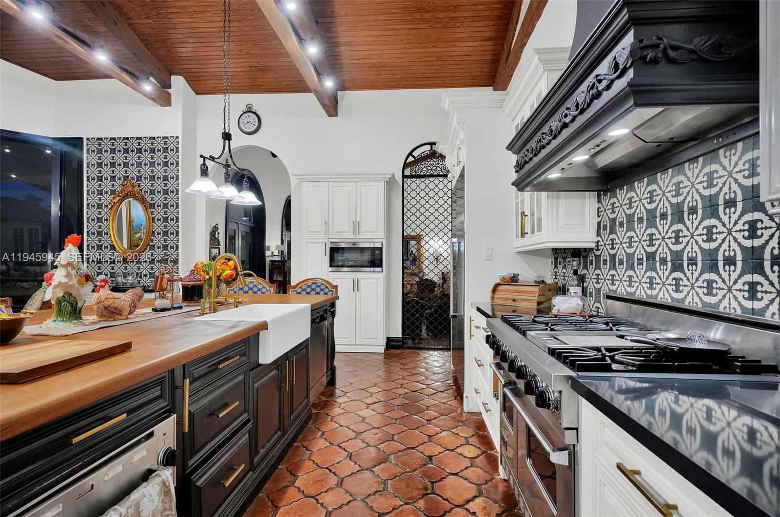 9815 SW 114th St Miami, FL 33176