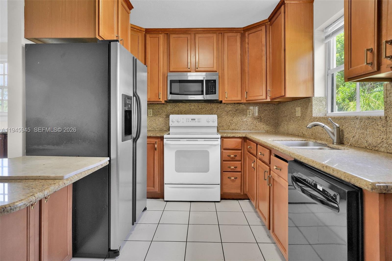 9815 SW 114th St Miami, FL 33176