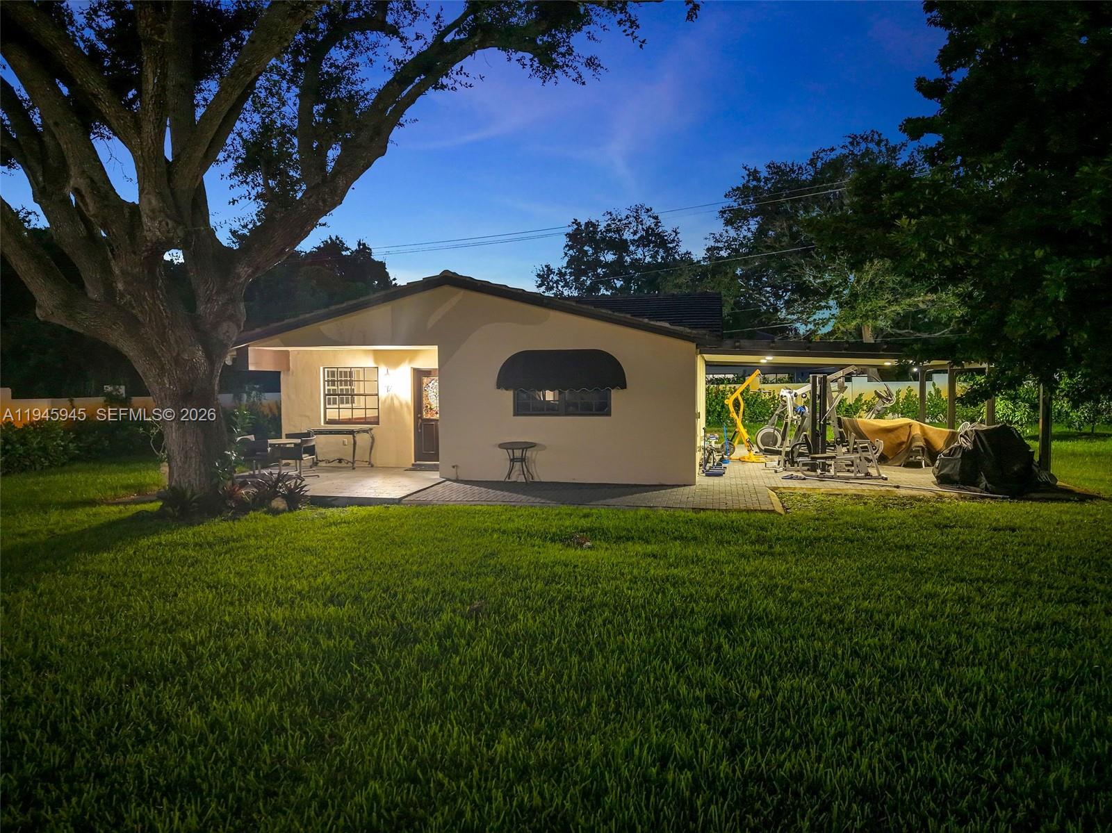 9815 SW 114th St Miami, FL 33176