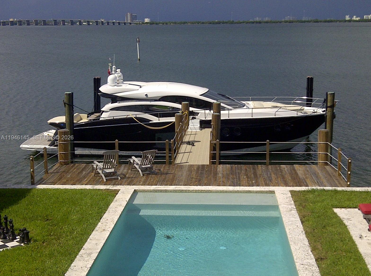 1277 N Venetian Way Miami, FL 33139