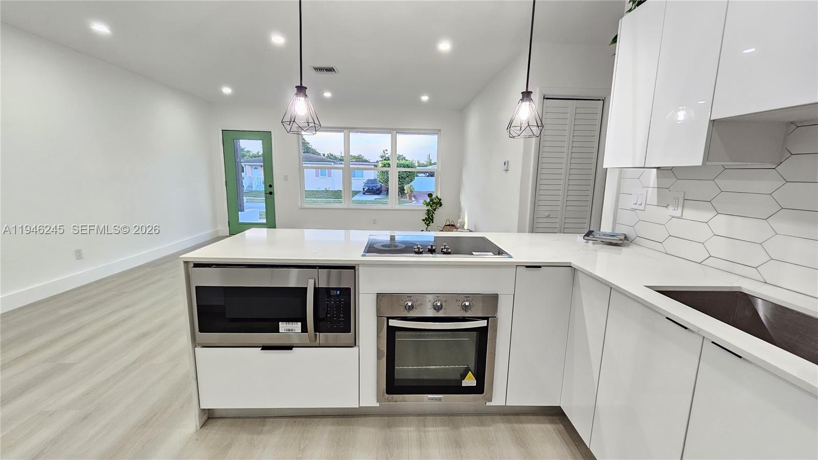 170 NE 171st St North Miami Beach, FL 33162