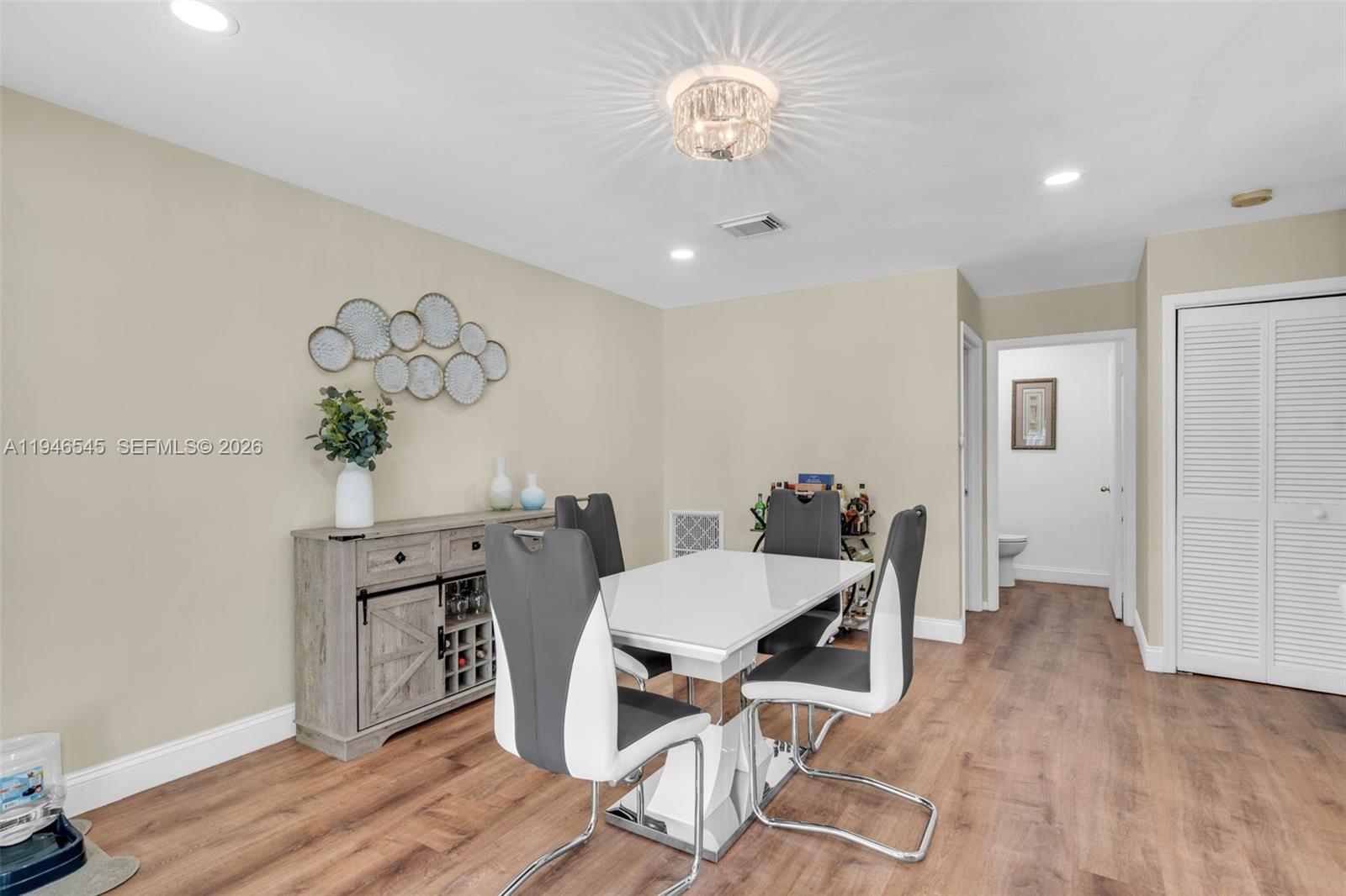 2003 NW 181st Ave Pembroke Pines, FL 33029