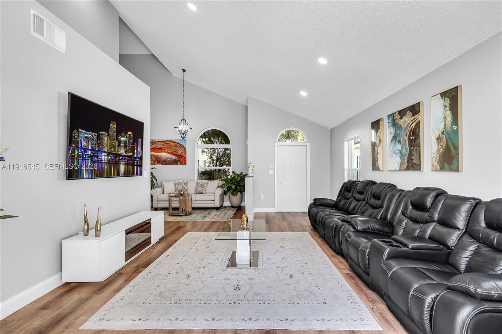 2003 NW 181st Ave Pembroke Pines, FL 33029