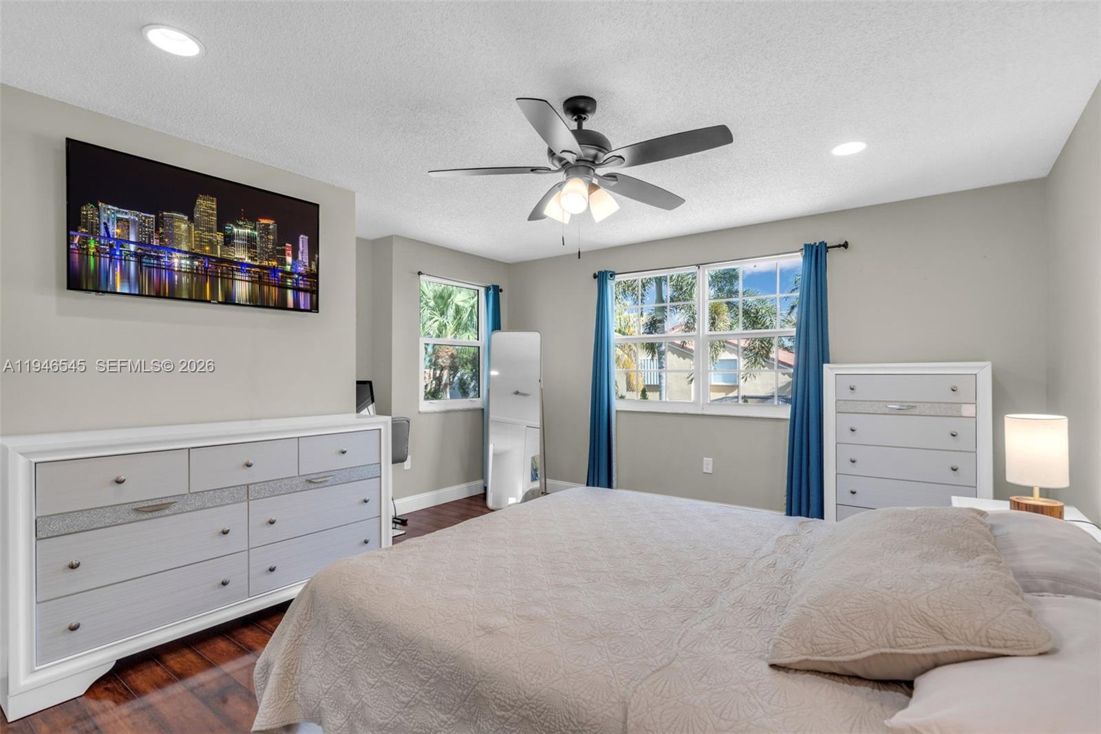 2003 NW 181st Ave Pembroke Pines, FL 33029