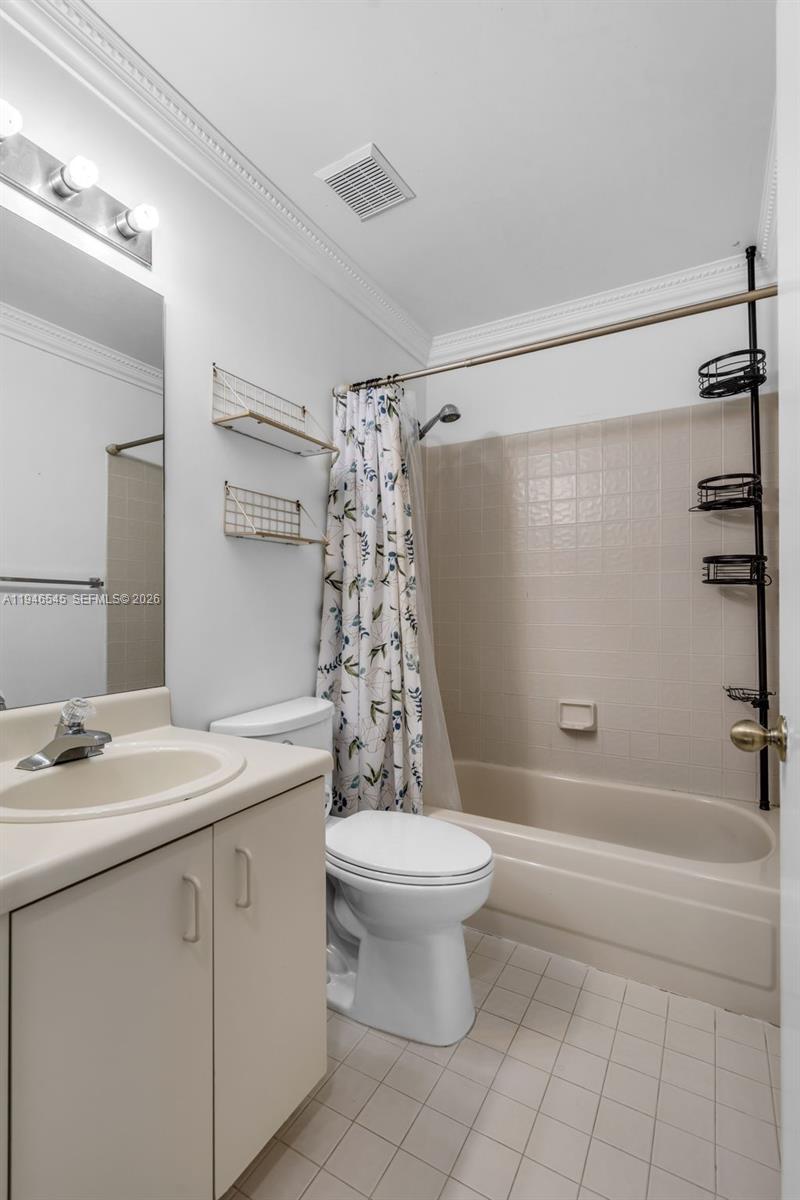 2003 NW 181st Ave Pembroke Pines, FL 33029