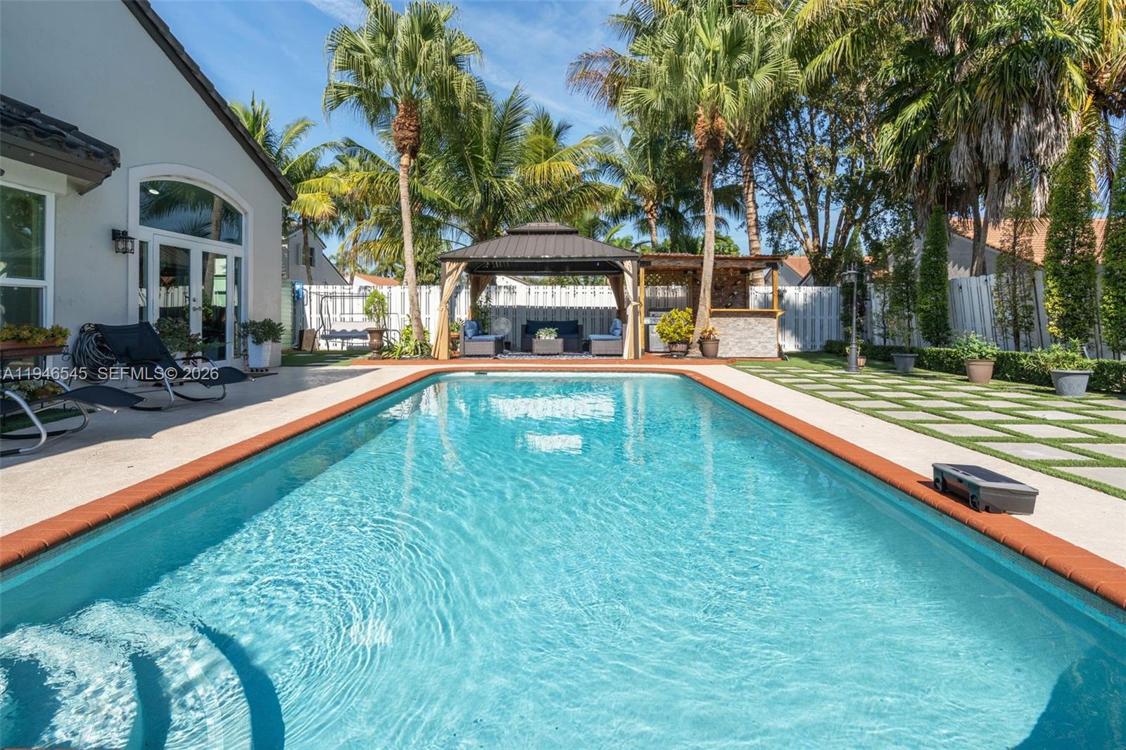 2003 NW 181st Ave Pembroke Pines, FL 33029