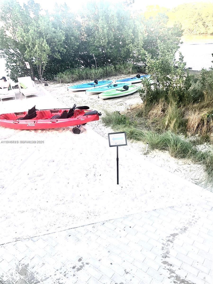 16385 Biscayne Blvd #1415 North Miami Beach, FL 33160