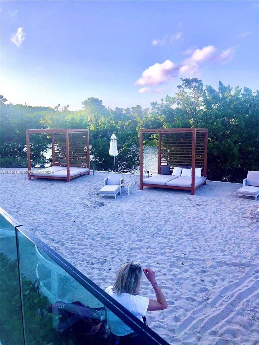 16385 Biscayne Blvd #1415 North Miami Beach, FL 33160