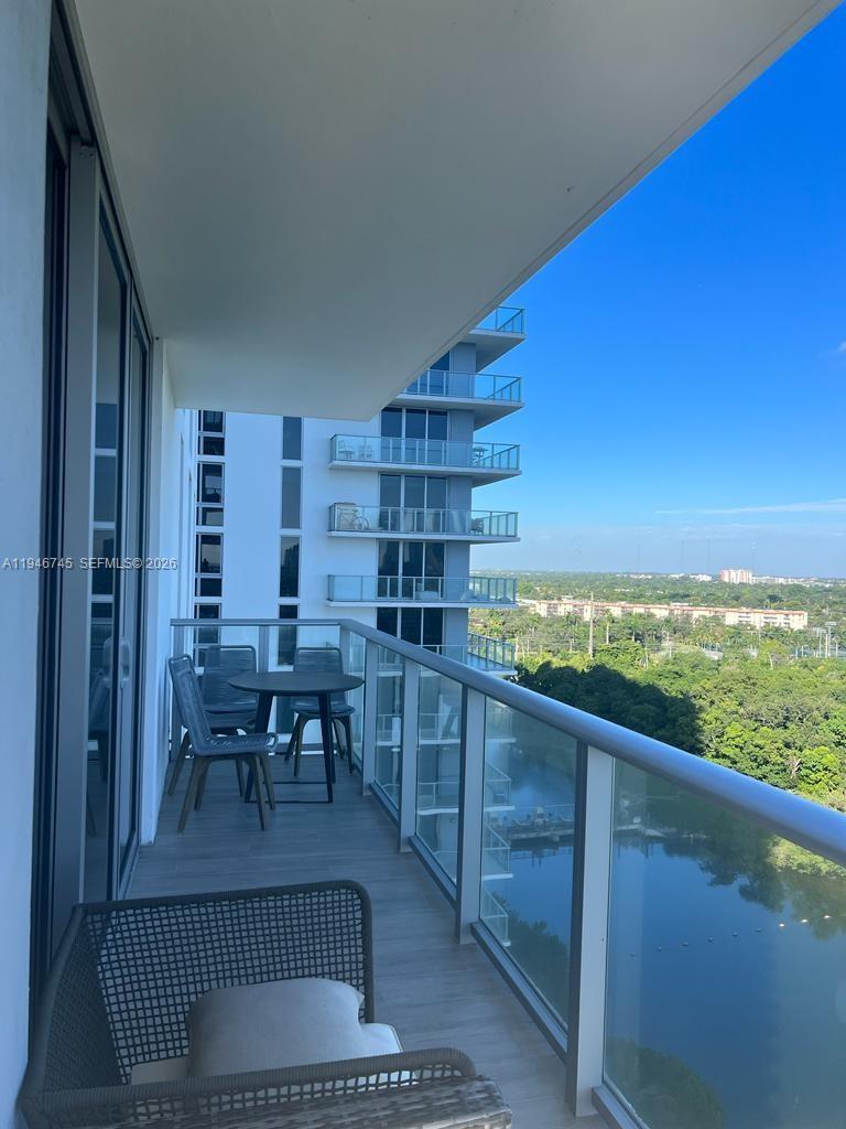 16385 Biscayne Blvd #1415 North Miami Beach, FL 33160