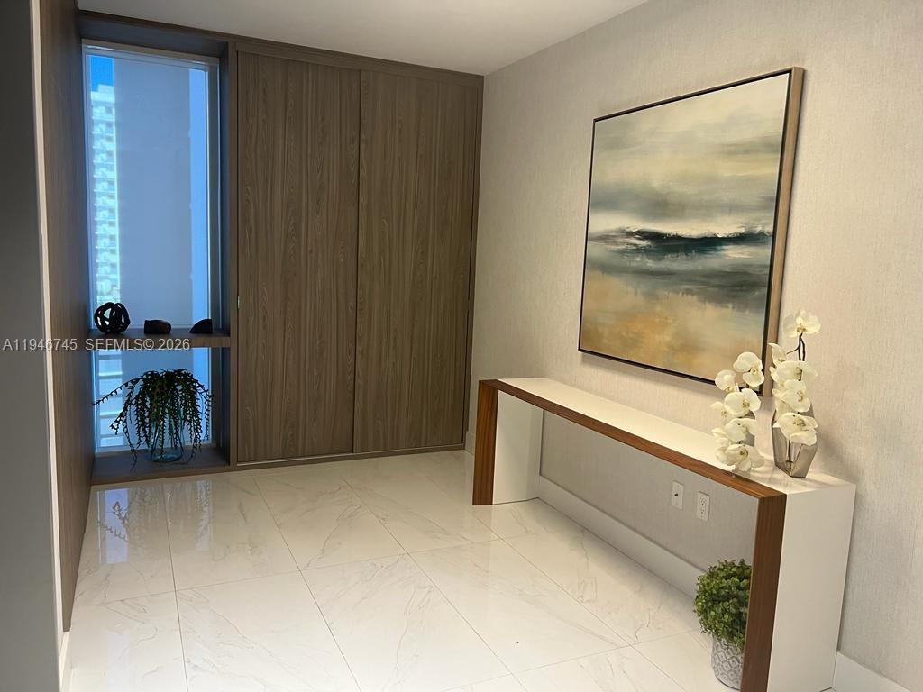 16385 Biscayne Blvd #1415 North Miami Beach, FL 33160