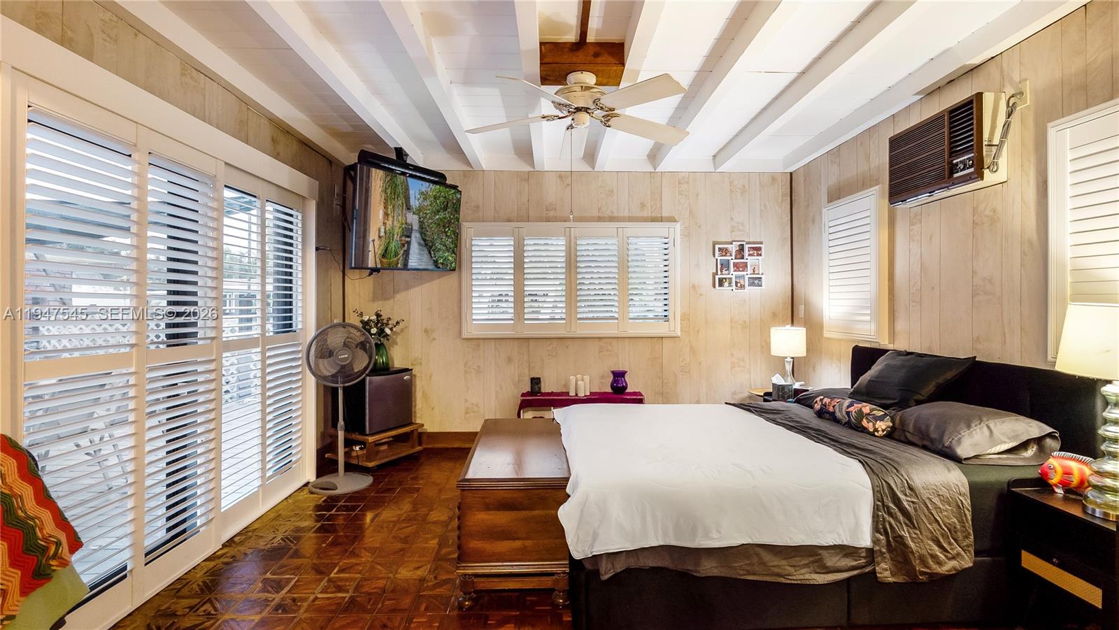 2455 Flamingo Ln Fort Lauderdale, FL 33312