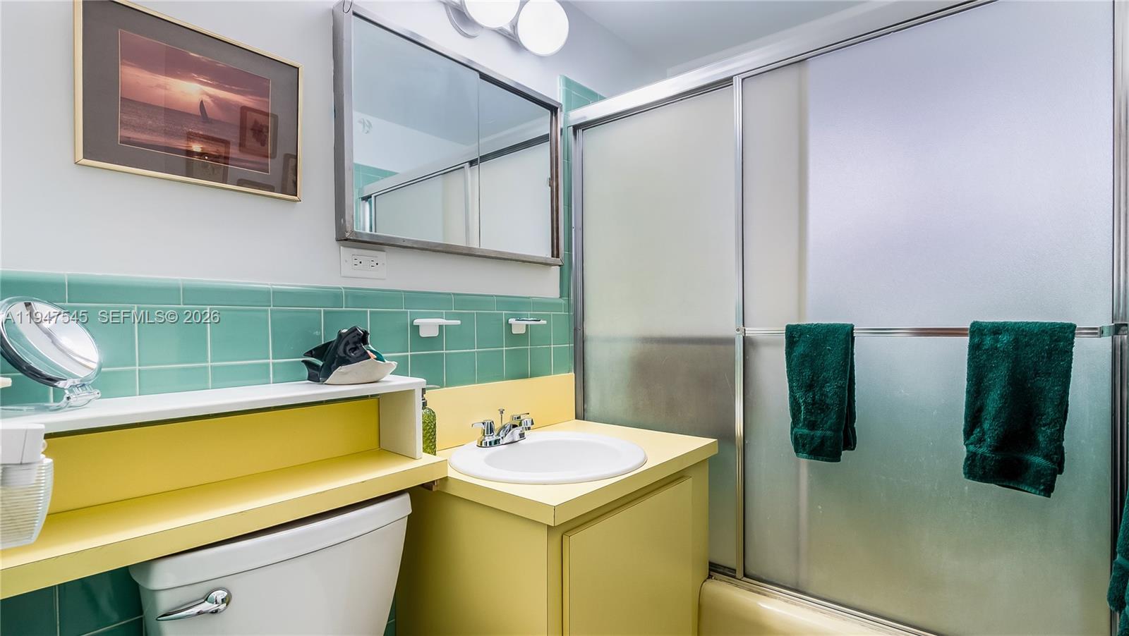 2455 Flamingo Ln Fort Lauderdale, FL 33312