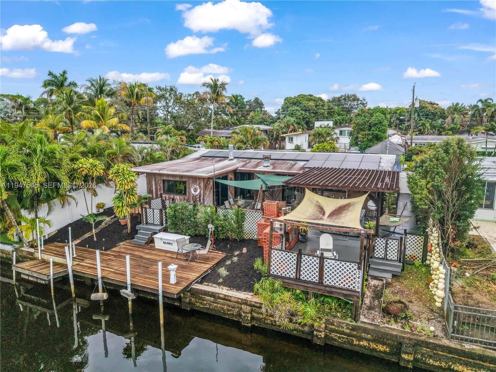 2455 Flamingo Ln Fort Lauderdale, FL 33312