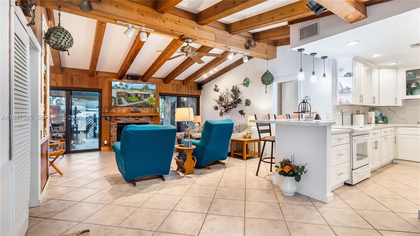 2455 Flamingo Ln Fort Lauderdale, FL 33312