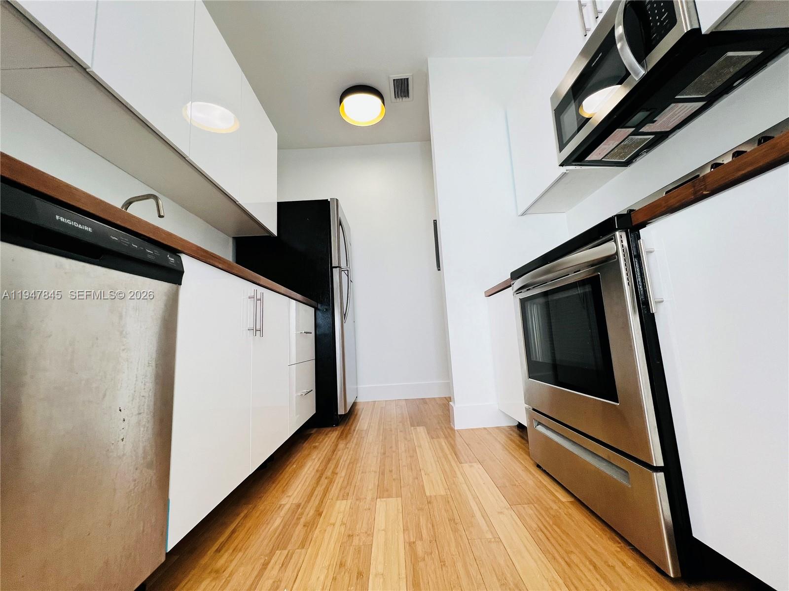 960 Bay Dr #902 Miami Beach, FL 33141