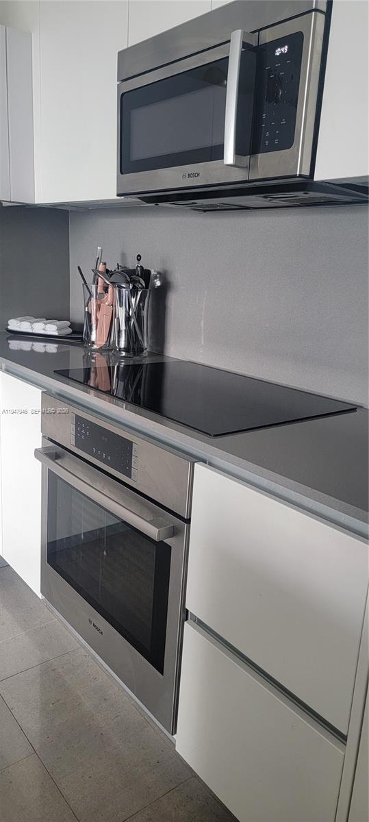 68 SE 6th St #2110 Miami, FL 33131