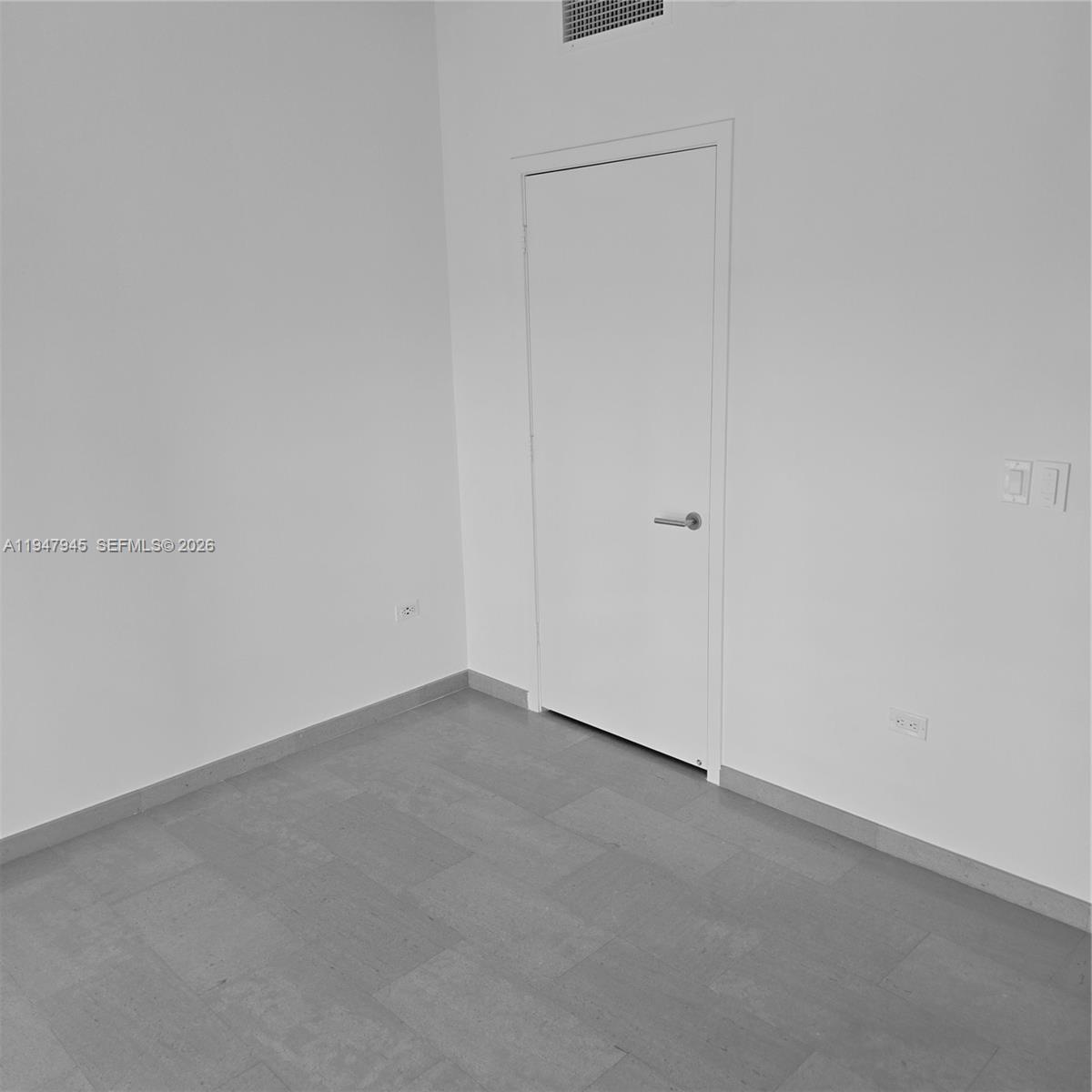 68 SE 6th St #2110 Miami, FL 33131