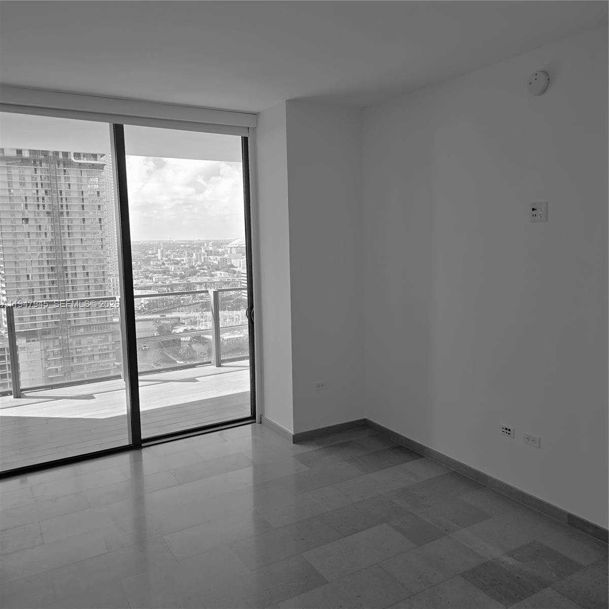 68 SE 6th St #2110 Miami, FL 33131