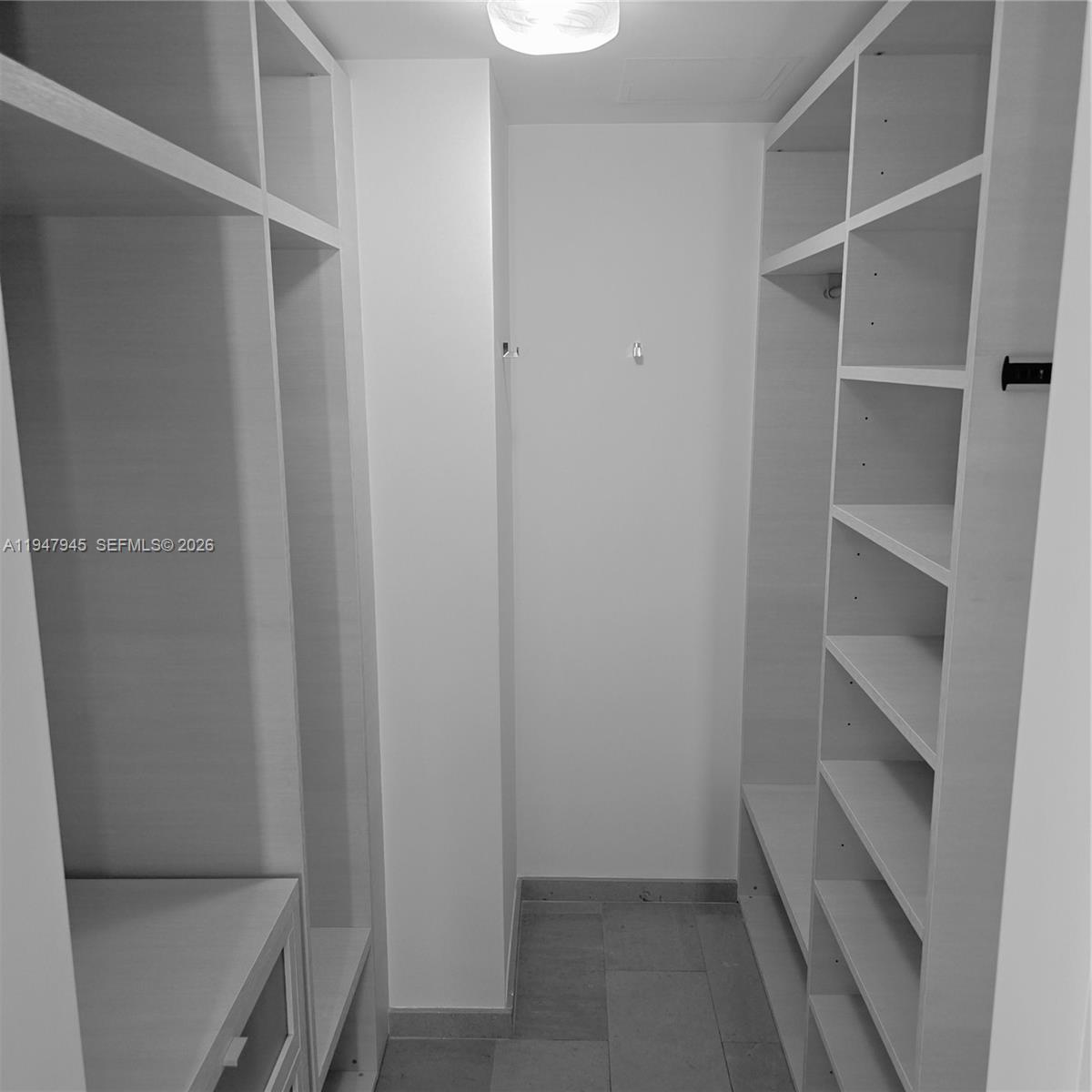 68 SE 6th St #2110 Miami, FL 33131