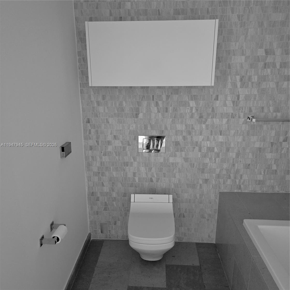 68 SE 6th St #2110 Miami, FL 33131