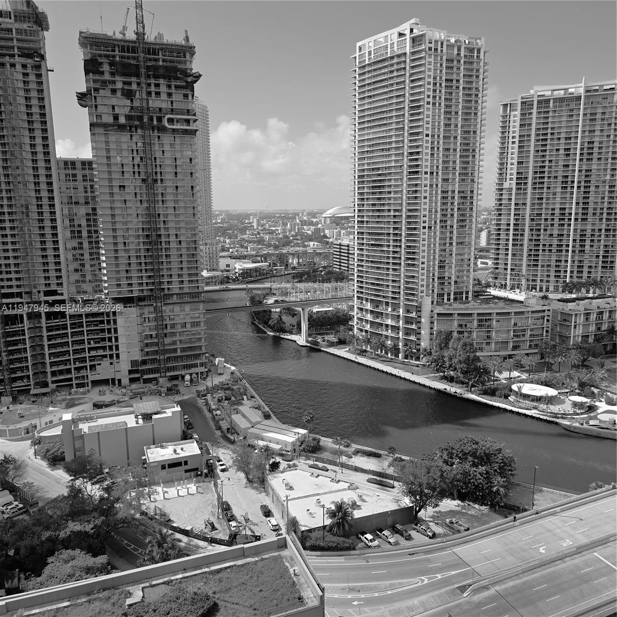 68 SE 6th St #2110 Miami, FL 33131