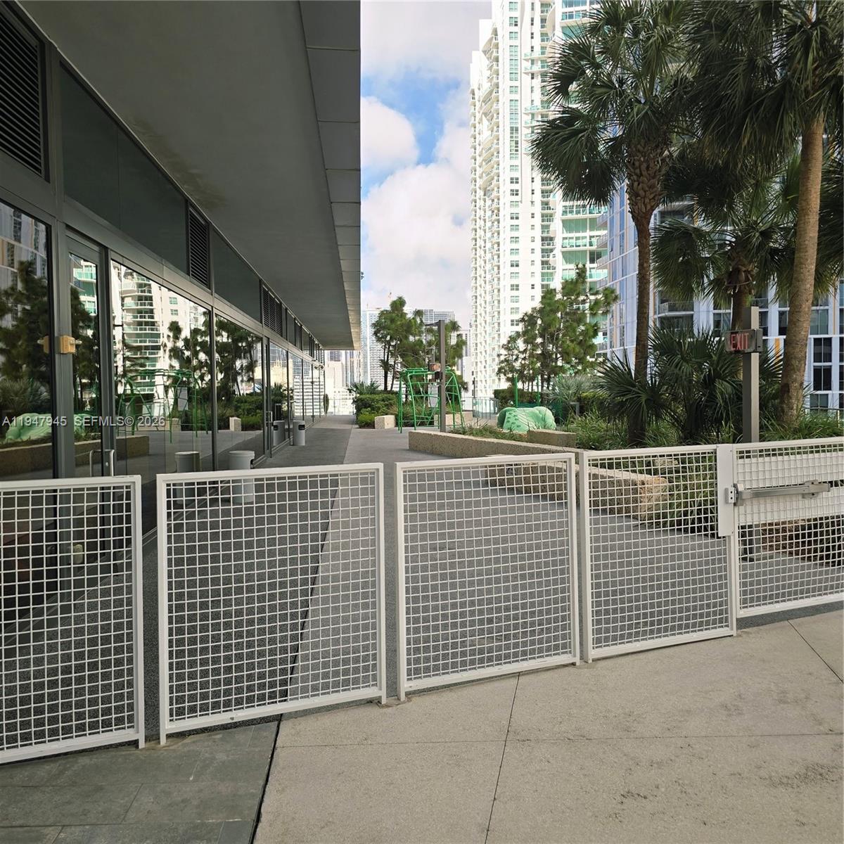 68 SE 6th St #2110 Miami, FL 33131