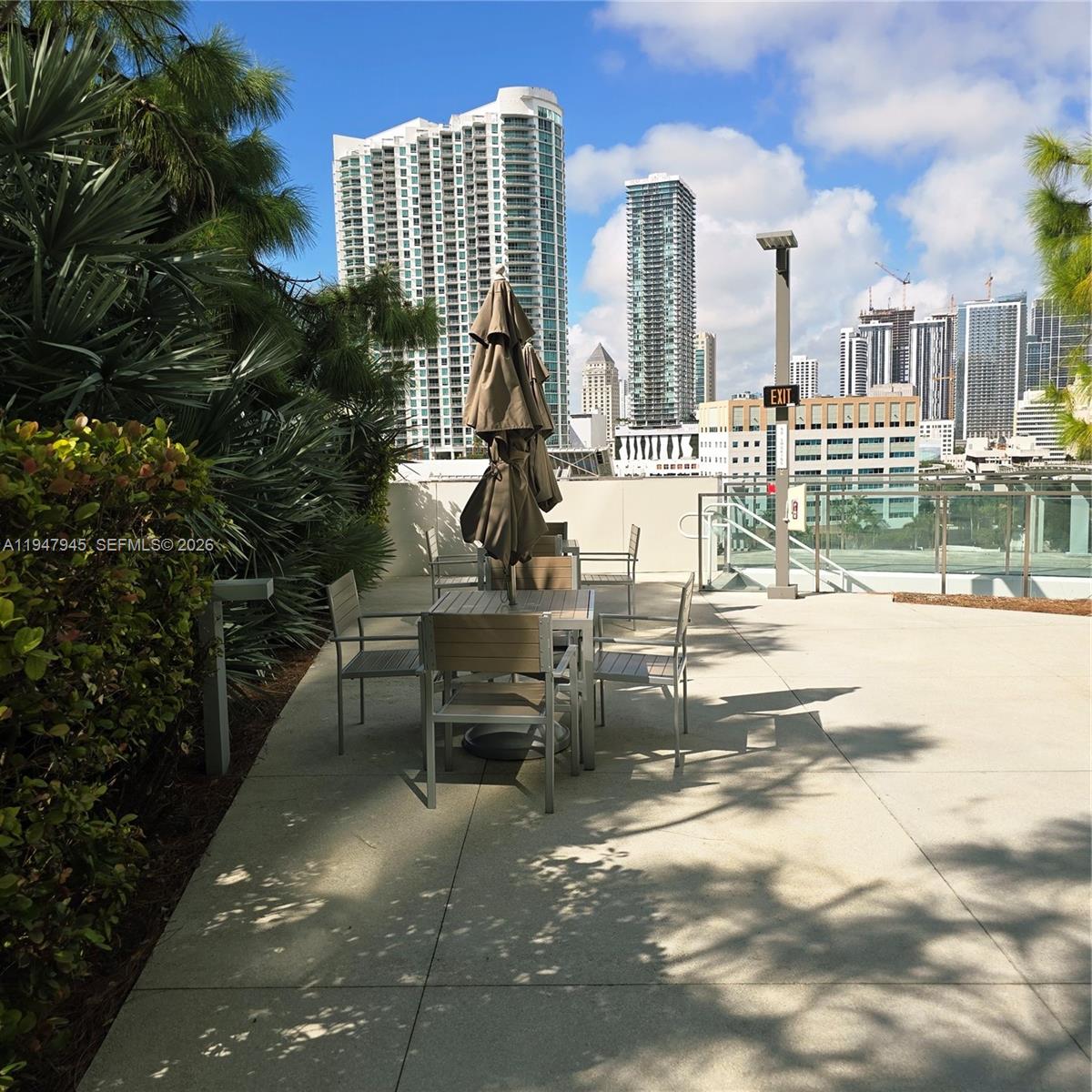68 SE 6th St #2110 Miami, FL 33131