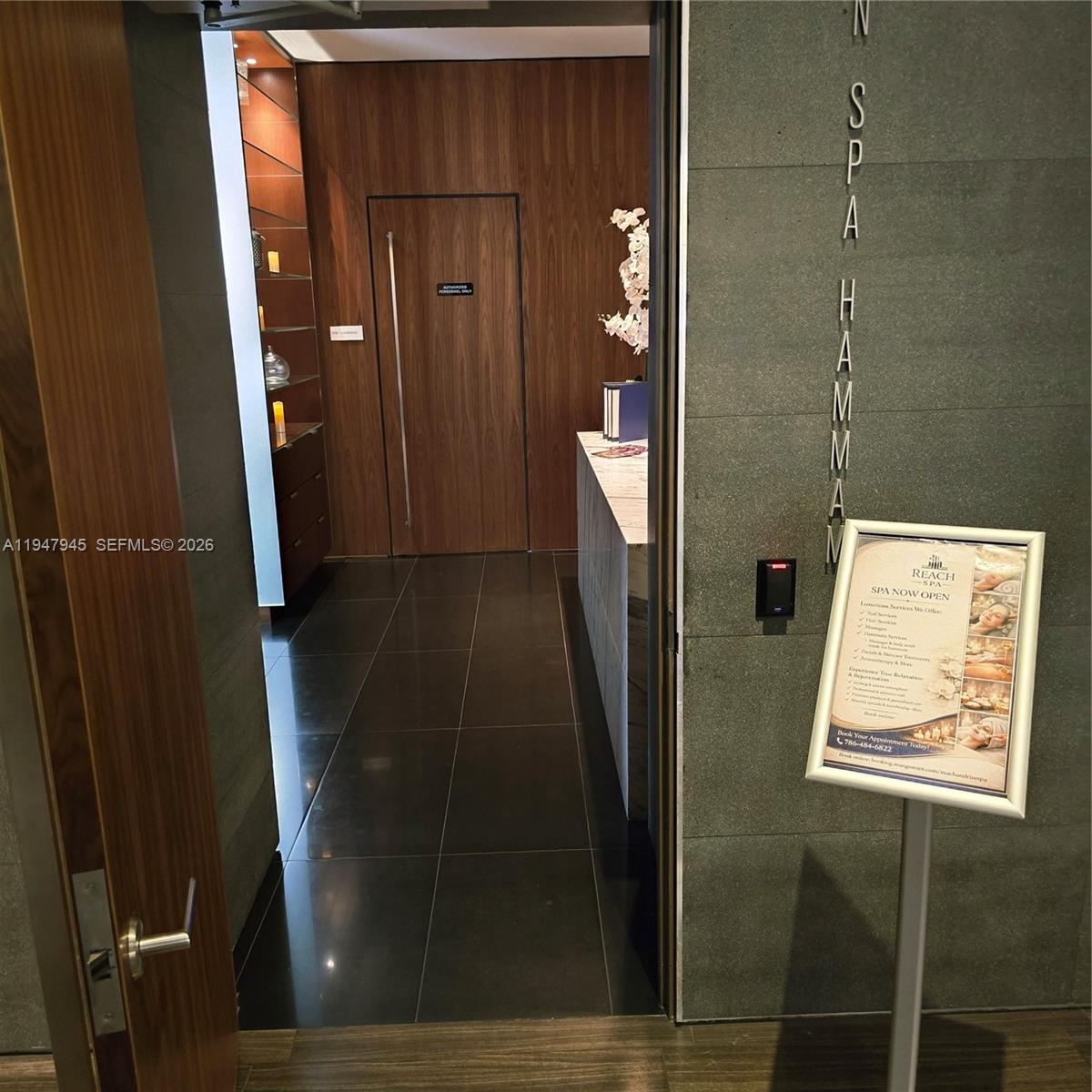 68 SE 6th St #2110 Miami, FL 33131