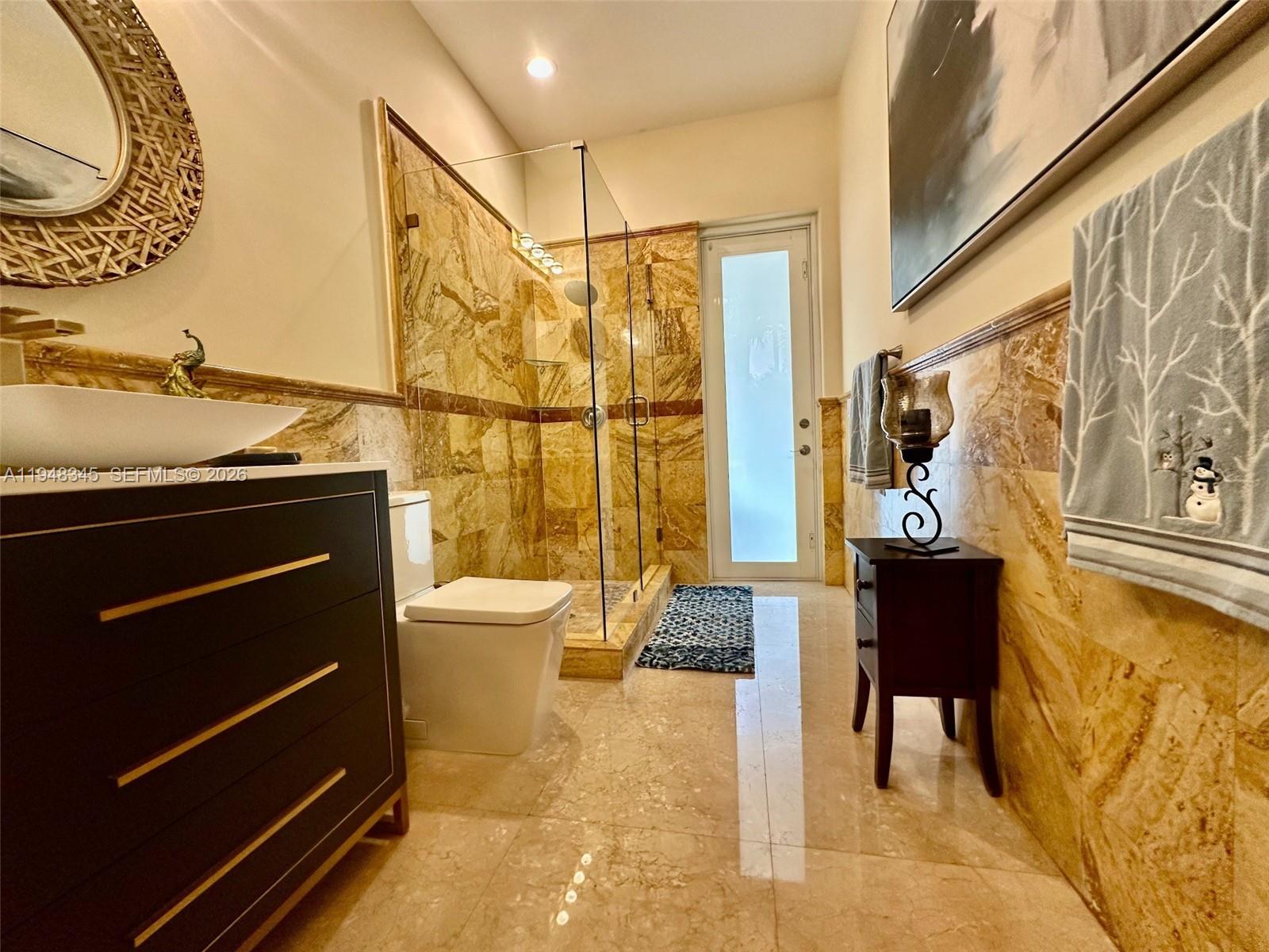 7851 NW 166th Ter Miami Lakes, FL 33016