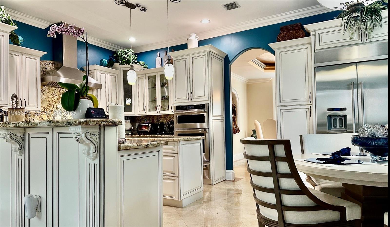 7851 NW 166th Ter Miami Lakes, FL 33016