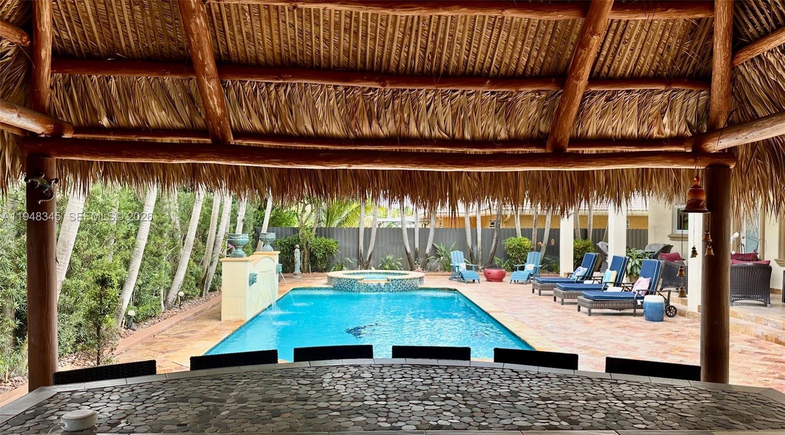 7851 NW 166th Ter Miami Lakes, FL 33016