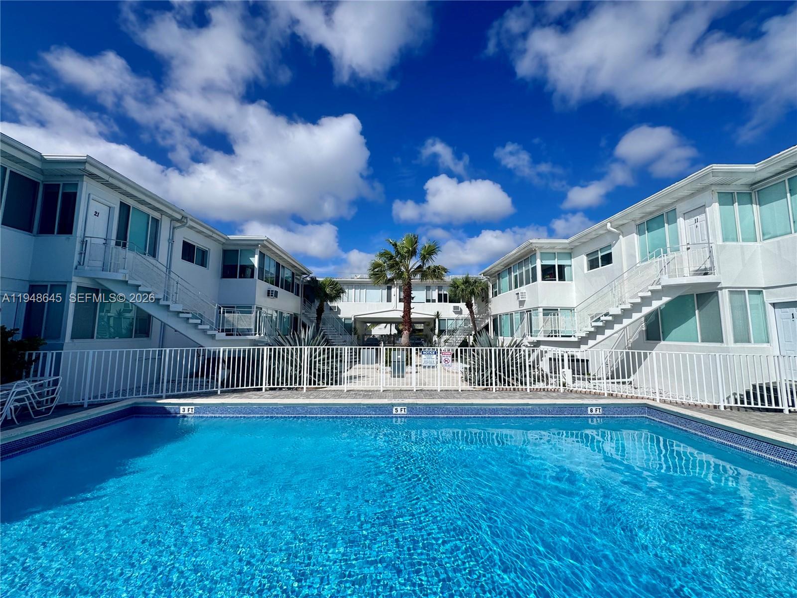 1840 S Treasure Dr #15