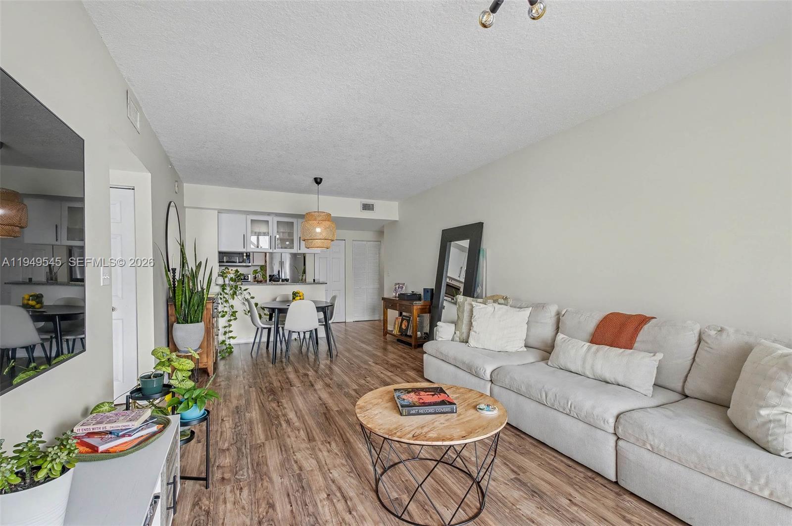 275 NE 18th St #703 Miami, FL 33132