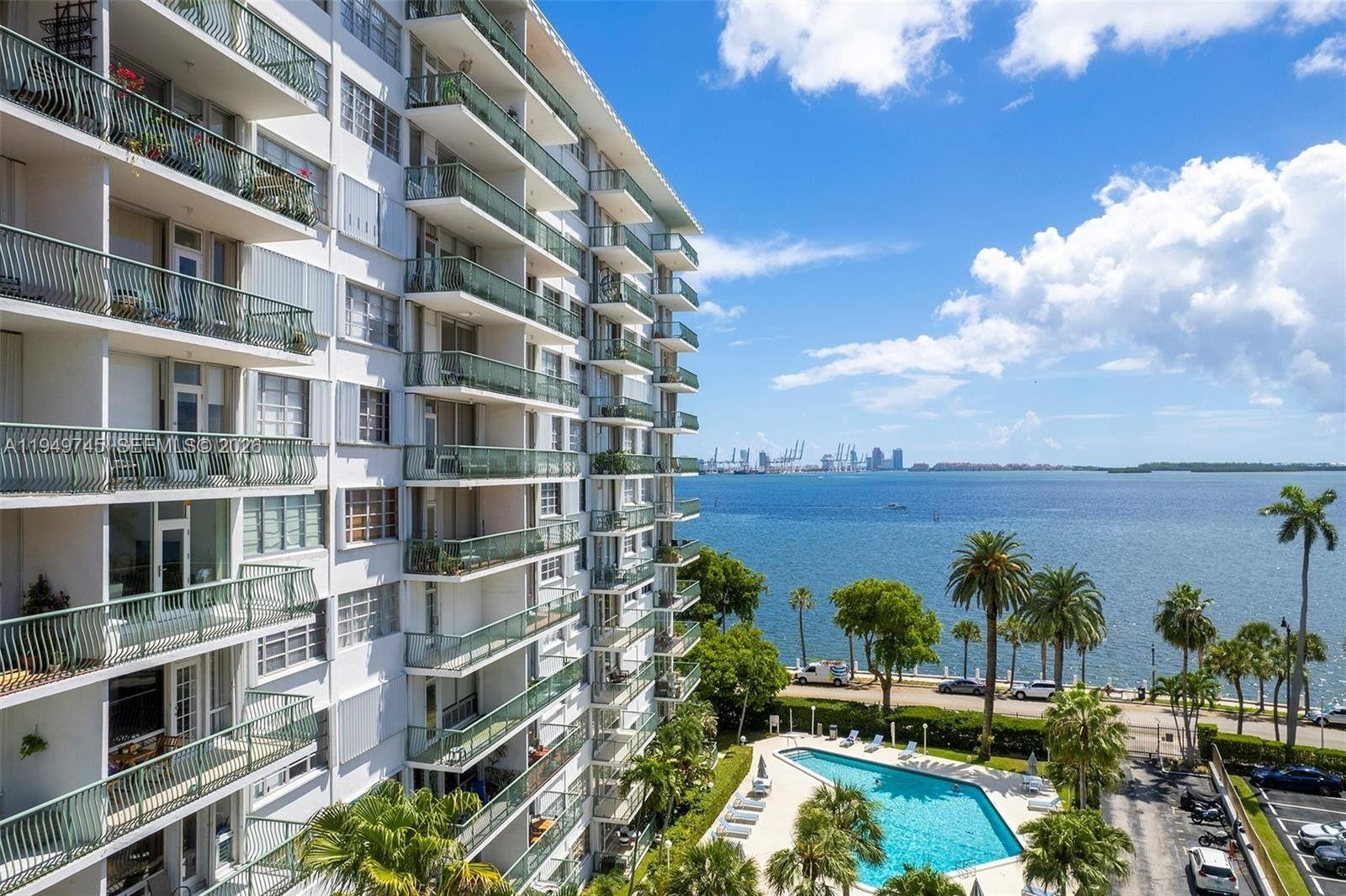1408 Brickell Bay Dr #807 Miami, FL 33131