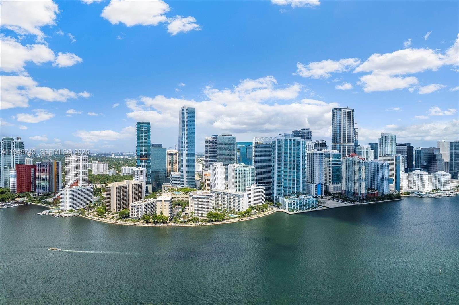 1408 Brickell Bay Dr #807 Miami, FL 33131