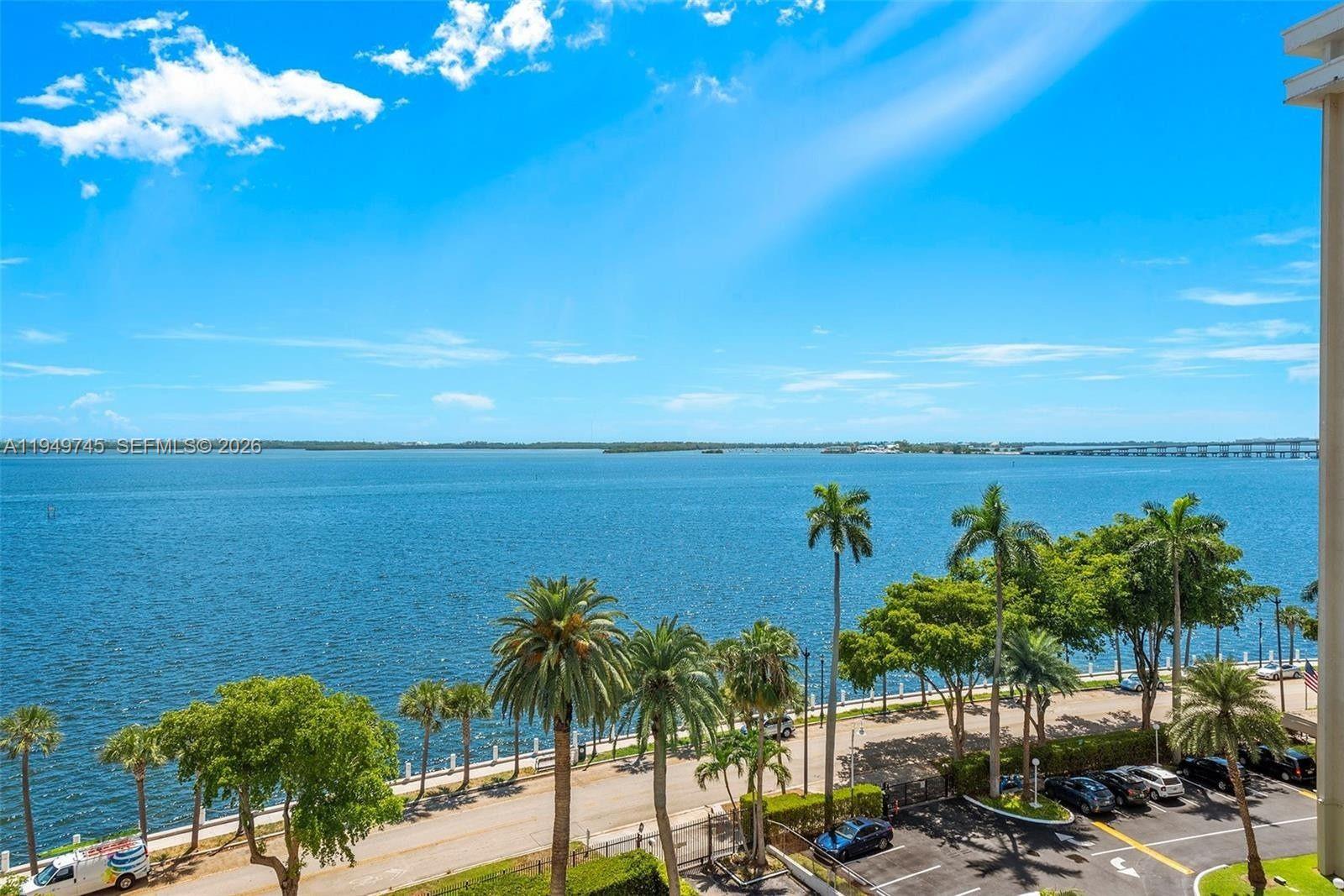 1408 Brickell Bay Dr #807 Miami, FL 33131