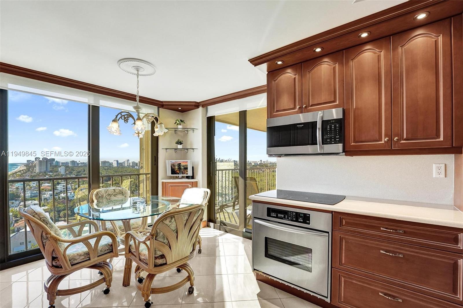 1901 N Ocean Blvd #TH-B Fort Lauderdale, FL 33305