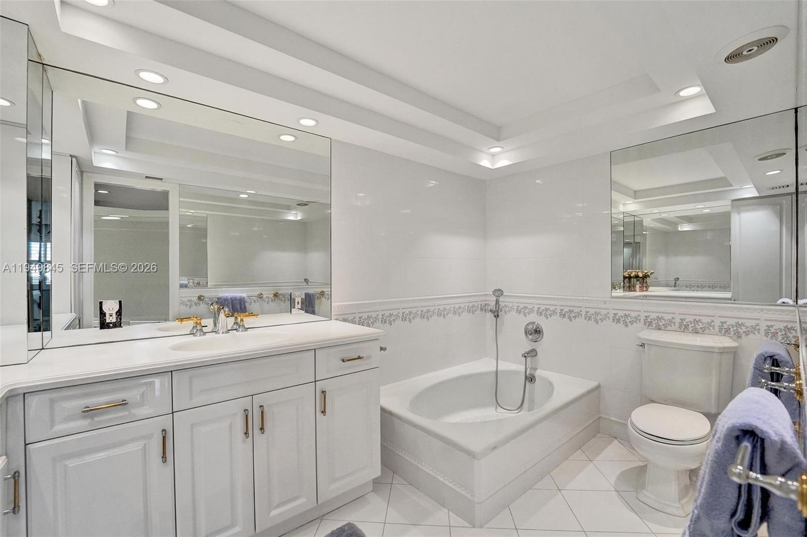 1901 N Ocean Blvd #TH-B Fort Lauderdale, FL 33305