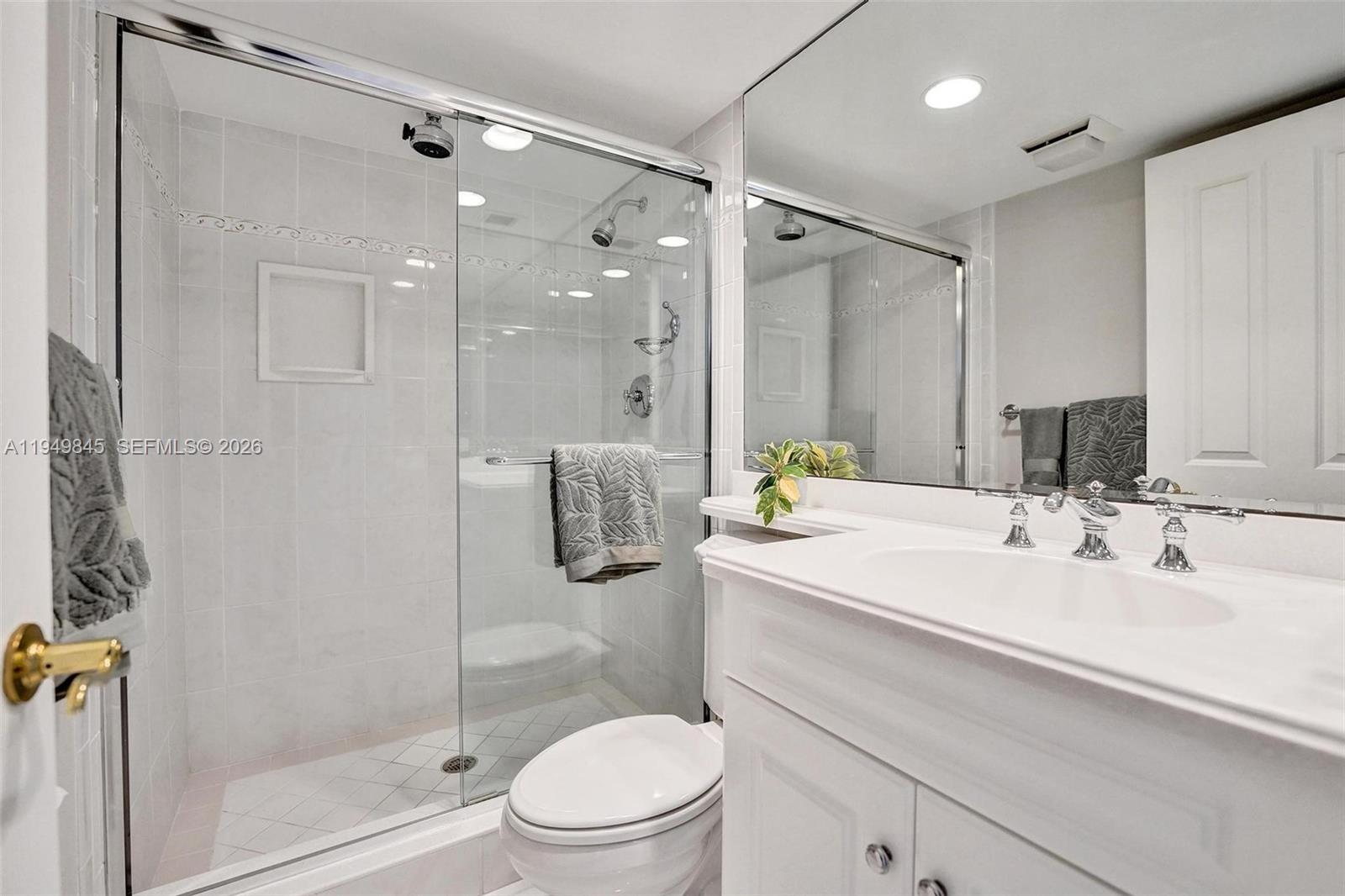 1901 N Ocean Blvd #TH-B Fort Lauderdale, FL 33305