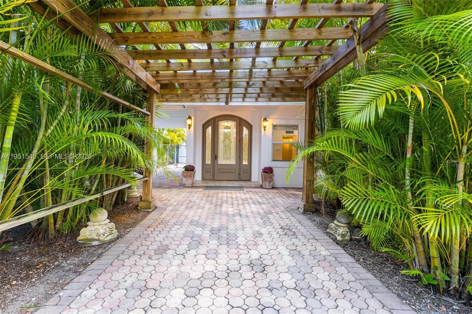 8030 SW 120th St Pinecrest, FL 33156