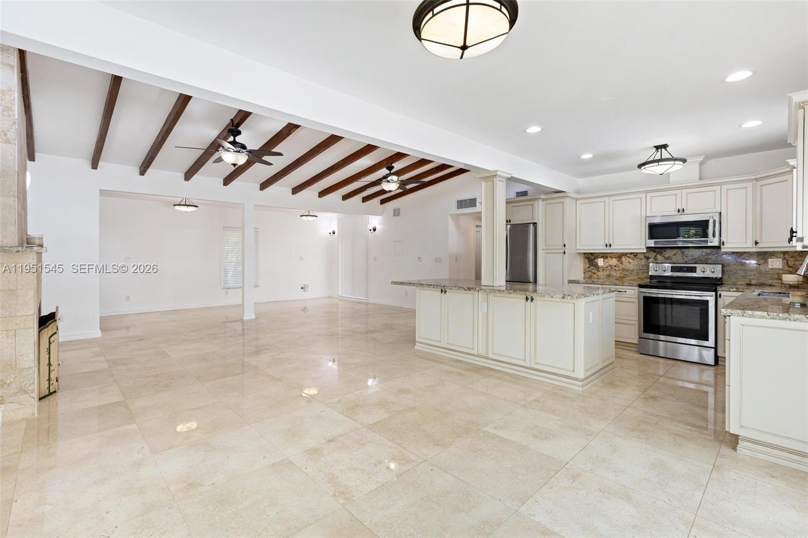 8030 SW 120th St Pinecrest, FL 33156