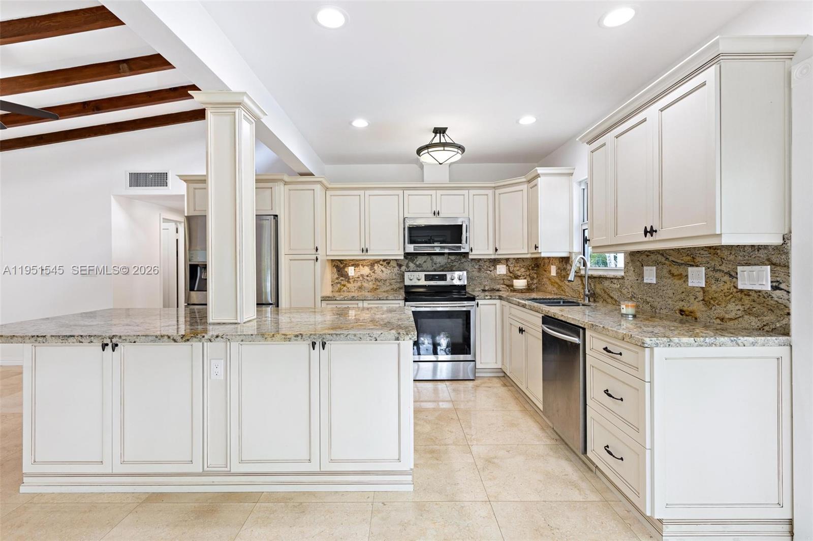 8030 SW 120th St Pinecrest, FL 33156